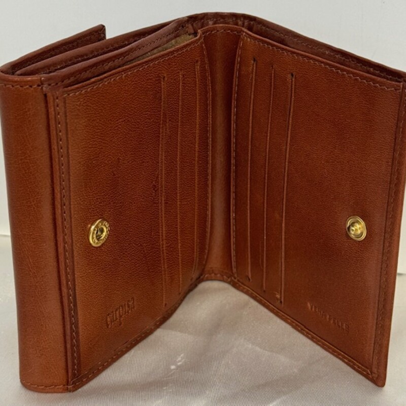 Carpisa Leather Wallet
Brown
Size: 4x4W