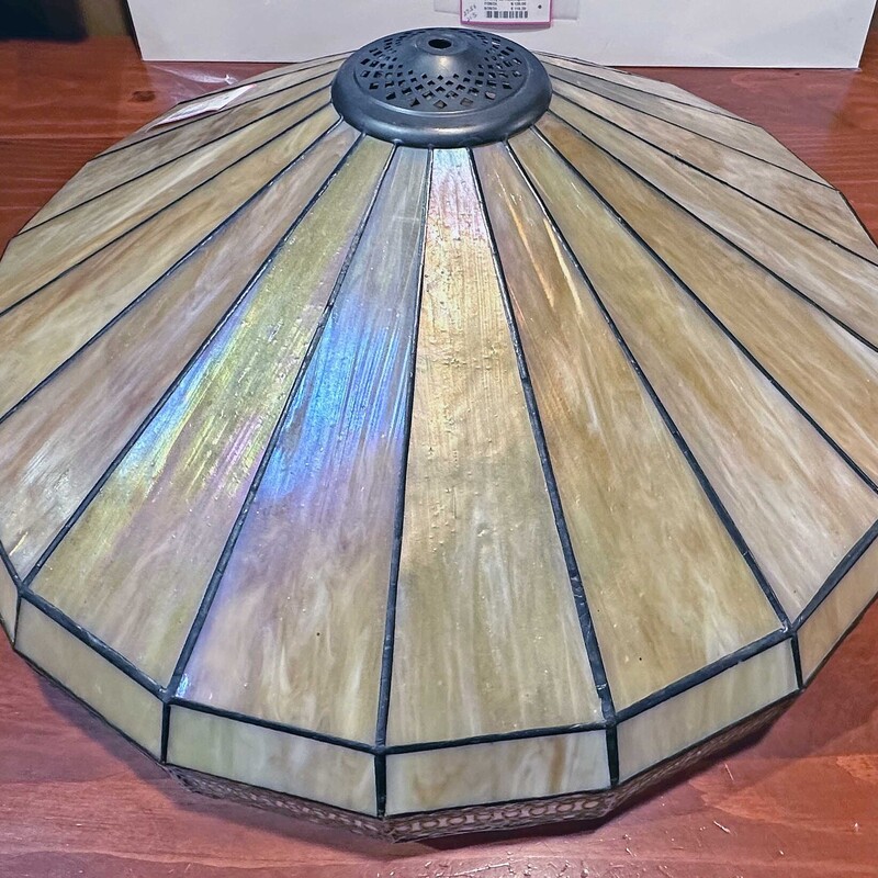 Faux Stained Glass Lampshade
19 In Round
Nice Piece!