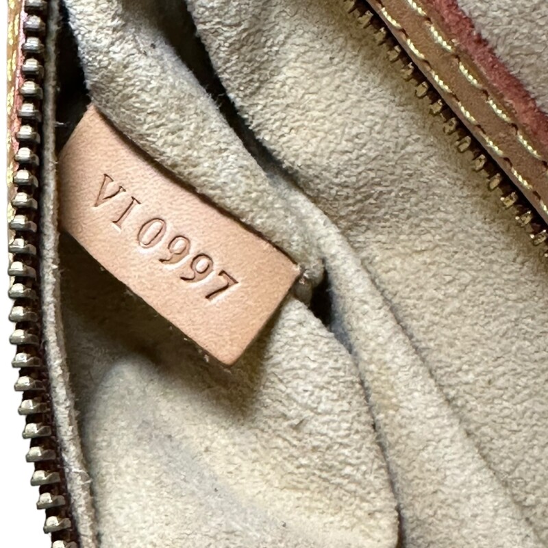 Louis Vuitton Vintage Hobo<br />
<br />
Date Code:<br />
VI0997