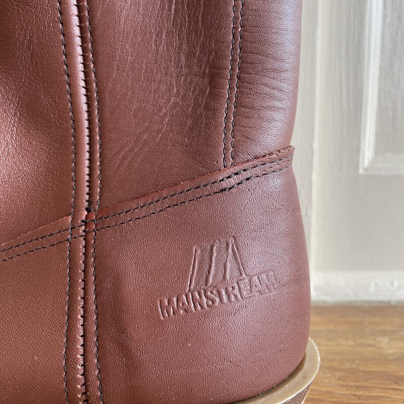 MainstreamLeatherBoot, Brown, Size: 9M<br />
<br />
Heavy and new!<br />
<br />
Pick Up In Store Within 7 Days of Purchase<br />
OR<br />
Have it Shipped<br />
<br />
All Sales Are Final.<br />
No Returns.<br />
<br />
Thank You For Shopping With Us:-)