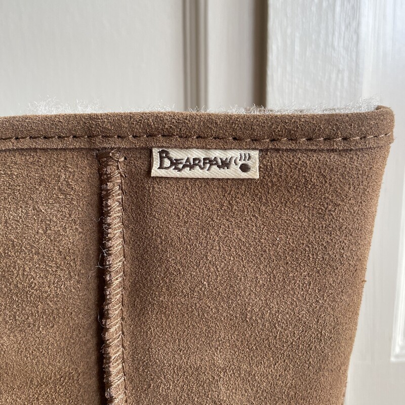 NEWBearPawFluffBoots, Brown, Size: 9<br />
<br />
Pick Up In Store Within 7 Days of Purchase<br />
OR<br />
Have it Shipped<br />
<br />
All Sales Are Final.<br />
No Returns.<br />
<br />
Thank You For Shopping With Us:-)