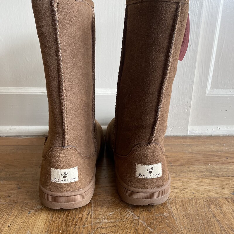 NEWBearPawFluffBoots, Brown, Size: 9<br />
<br />
Pick Up In Store Within 7 Days of Purchase<br />
OR<br />
Have it Shipped<br />
<br />
All Sales Are Final.<br />
No Returns.<br />
<br />
Thank You For Shopping With Us:-)