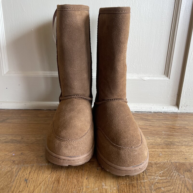 NEWBearPawFluffBoots, Brown, Size: 9<br />
<br />
Pick Up In Store Within 7 Days of Purchase<br />
OR<br />
Have it Shipped<br />
<br />
All Sales Are Final.<br />
No Returns.<br />
<br />
Thank You For Shopping With Us:-)