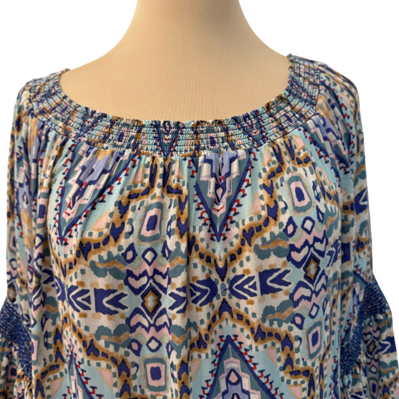 Democracy Peasant Top
Bell Sleeves
Blue, Aqua, Brown and White
Size: Large