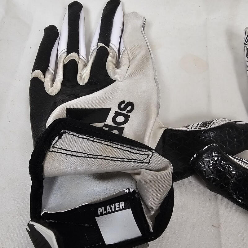 Adidas Football Receiver Gloves, Black & White, Size: Mens Med, pre-owned