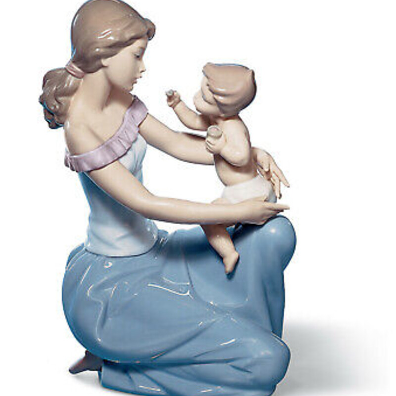 Lladro Mother & Baby One for You, One for Me
Blue Purple Tan Size: 5.5 x 11H
#6705