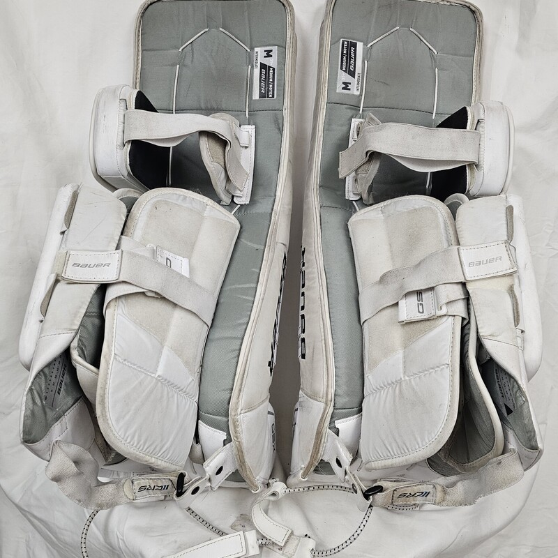 Bauer GSX Goalie Leg Pads<br />
Intermediate Medium<br />
31in.+<br />
pre-owned