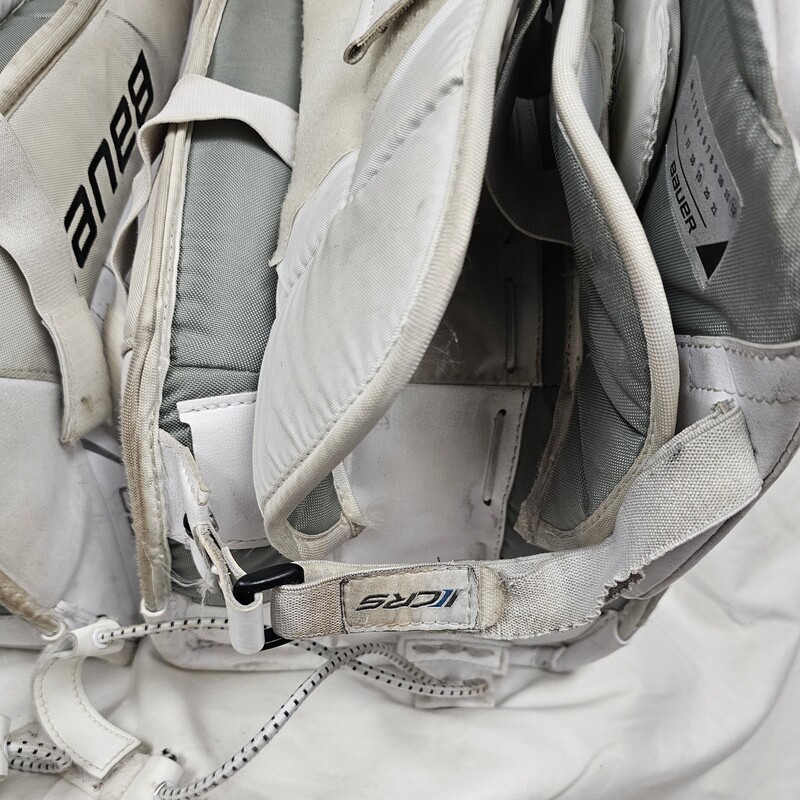 Bauer GSX Goalie Leg Pads<br />
Intermediate Medium<br />
31in.+<br />
pre-owned