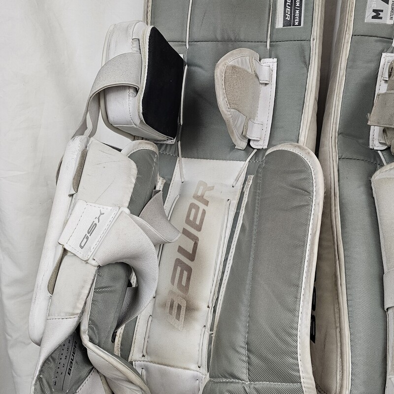 Bauer GSX Goalie Leg Pads<br />
Intermediate Medium<br />
31in.+<br />
pre-owned