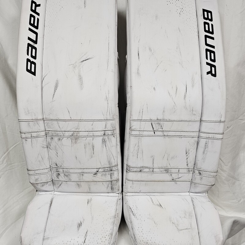 Bauer GSX Goalie Leg Pads
Intermediate Medium
31in.+
pre-owned