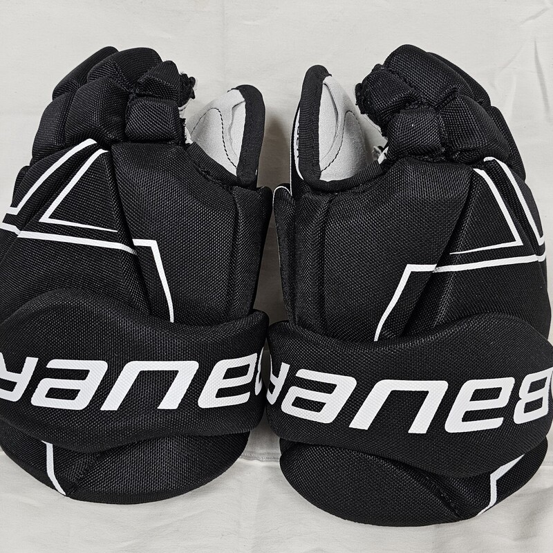 Bauer NSX Hockey Gloves, Black & White, Size: 10in., Like New!