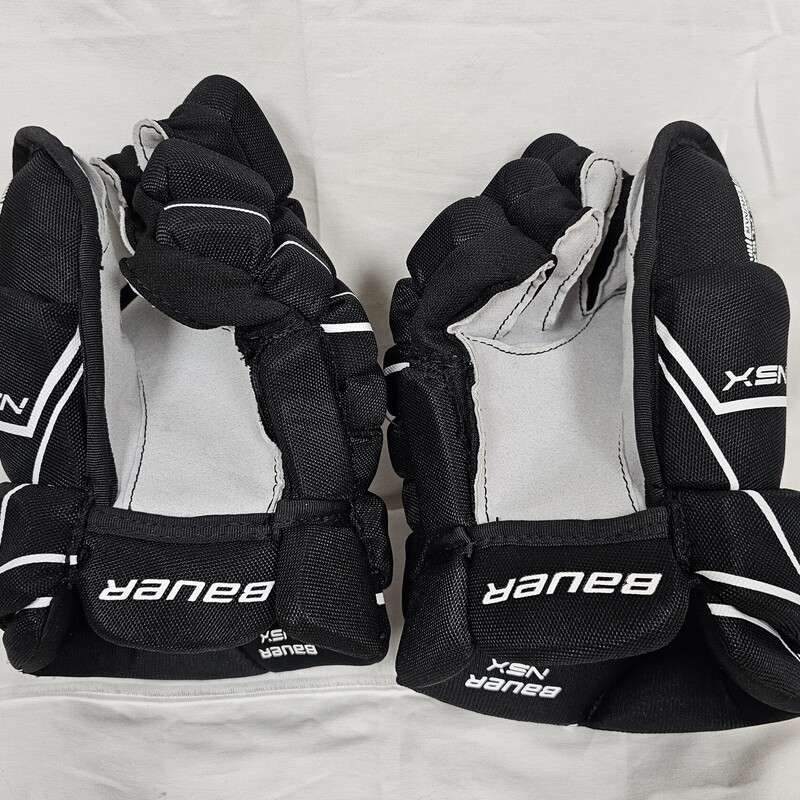 Bauer NSX Hockey Gloves, Black & White, Size: 10in., Like New!