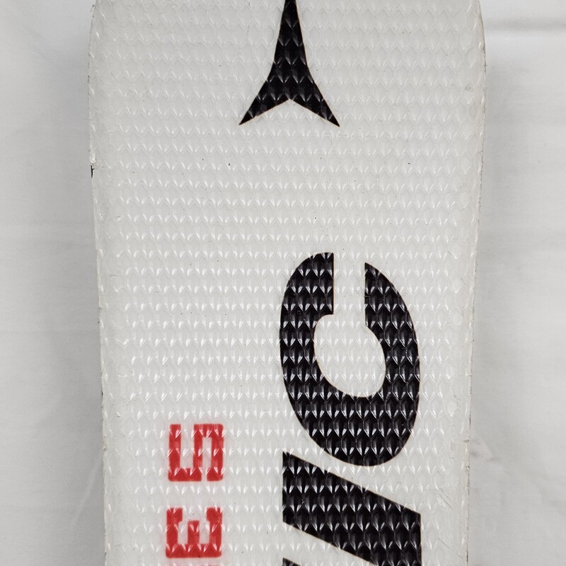 Atomic Race 5 Bode MIller Junior Skis with Look Team 4 Bindings, Size: 110cm, pre-owned in great shape!