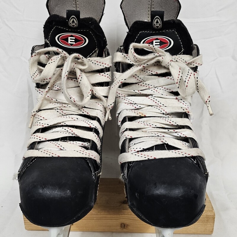 Easton Stealth S3 Hockey Skates, Size: 5.5, Junior Skates, pre-owned