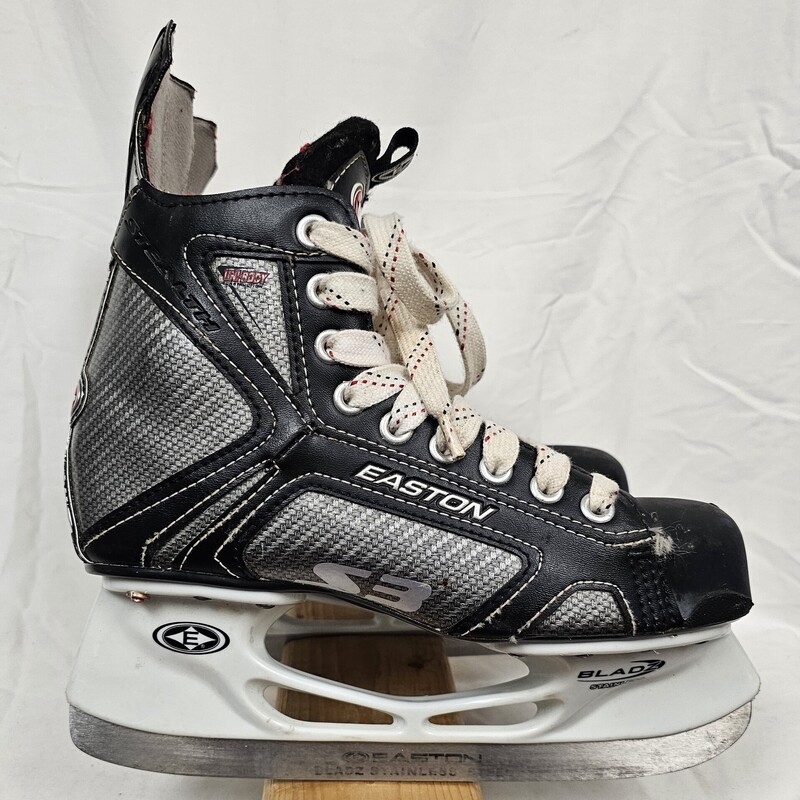 Easton Stealth S3 Hockey Skates, Size: 5.5, Junior Skates, pre-owned