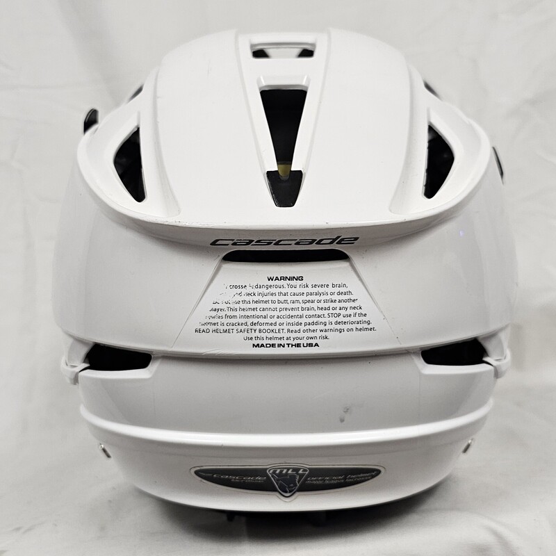 Cascade R Lacrosse Helmet, White, Size: Adult Adjustable, SPR Fit System, Pre-owned in great shape.