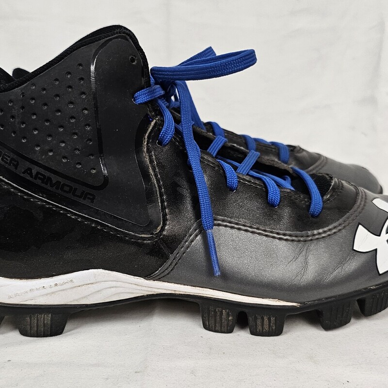 Under Armour Mid Baseball Cleats, Kids Size: 4.5