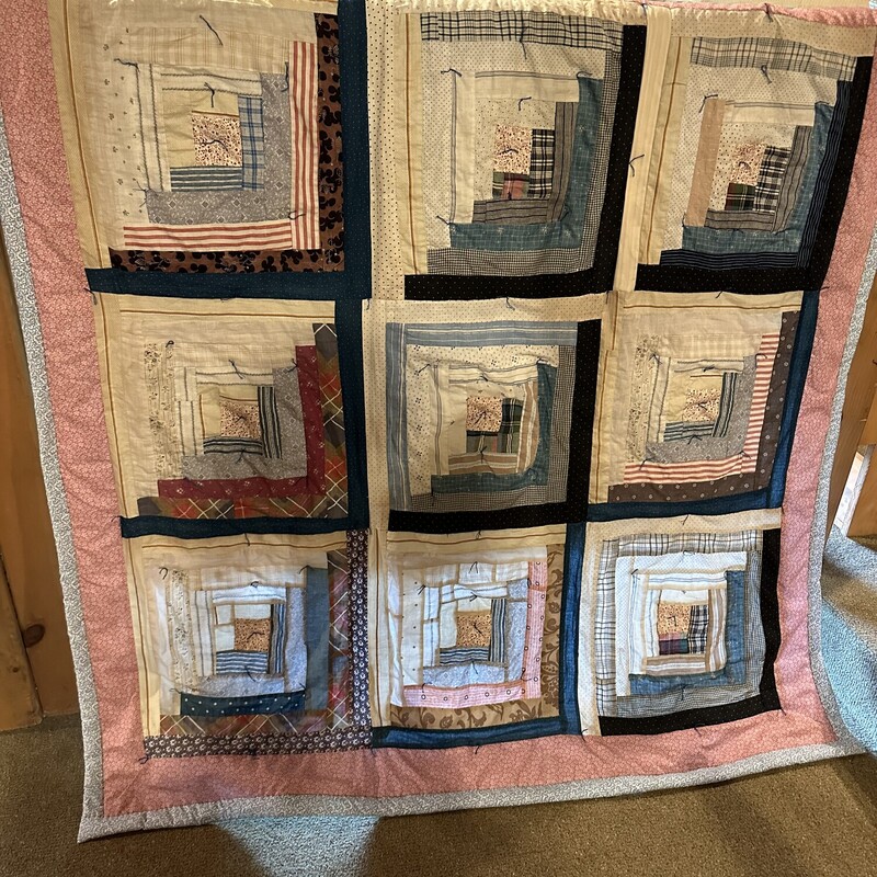 Log Cabin Quilt Hanger,
Size: 48x48
Hand stitched - beautiful condition.