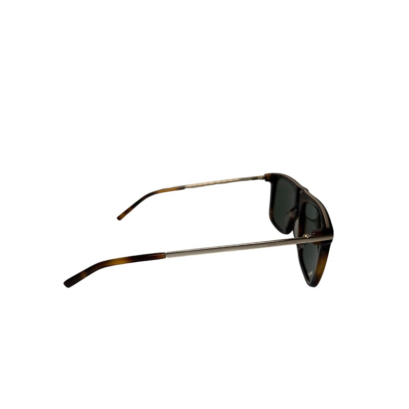 Saint Laurent SL 495, Tan, Size: OS<br />
<br />
Light scratching on lens