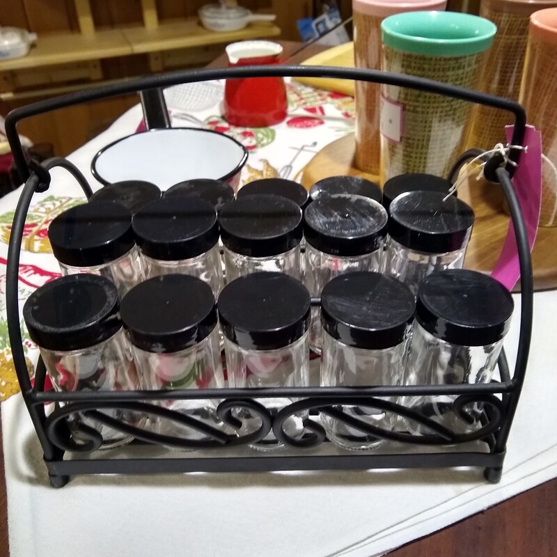15 Jar Spice Rack

15 jars with screw on lids for your spices in a nice metal decorative rack.

Size: 10 in wide X 8 in high