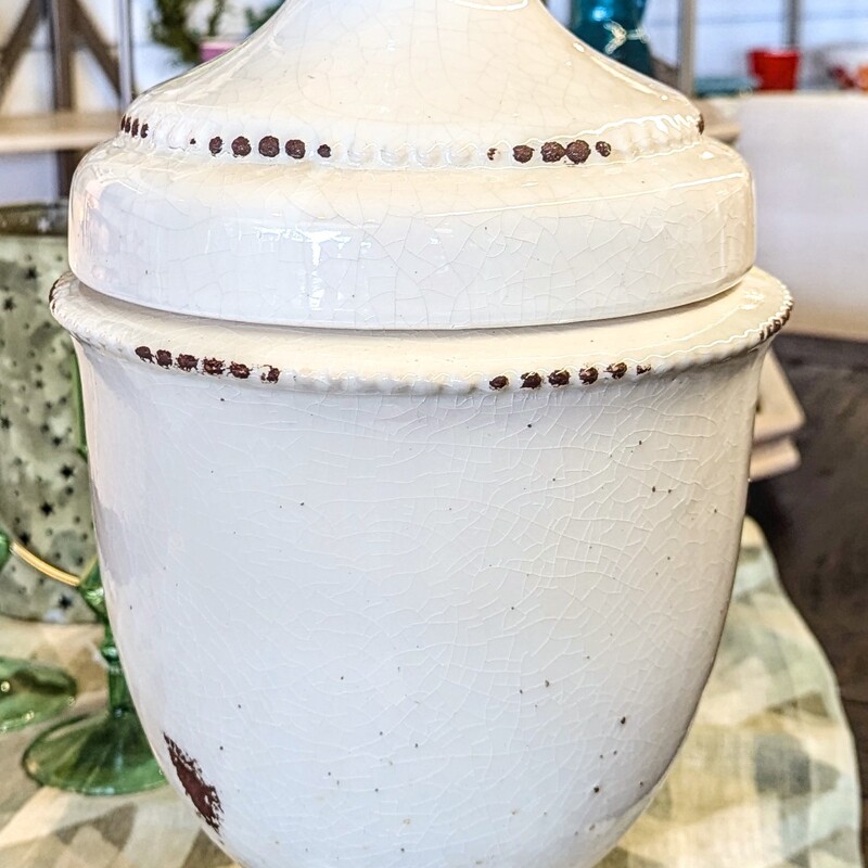 Ceramic Distressed Urn
White Brown Size: 9 x 20H