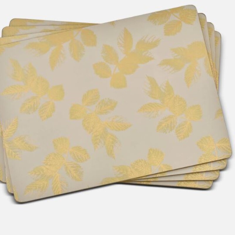 4 Pimpernel Leaf Mats
White, gold, green
Size: 12x16H