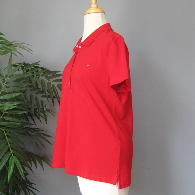 Red Heritage Polo from Tommy Hilfiger
Brand new with tags.
reinforced slits at the sides
size Large
94% cotton, 6% spandex, extra button included
flat measurements:
shoulder to shoulder : 15.5
armpit to armpit: 19.75
width: 21
length: 25
thanks for looking!
#73995