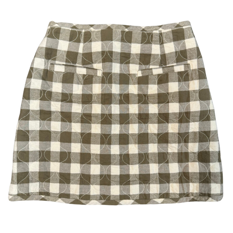 New Quilted Madewell Skirt<br />
100% Cotton<br />
With Pockets<br />
Tan and Cream<br />
Size: 4