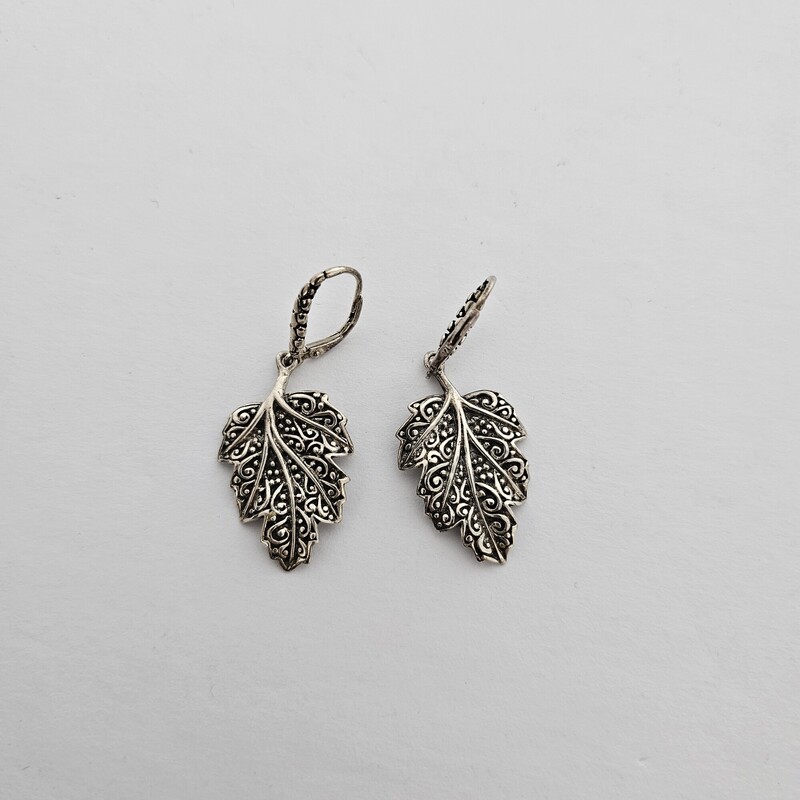 Sarda Leaf Dangles, Sterling, Size: Lever