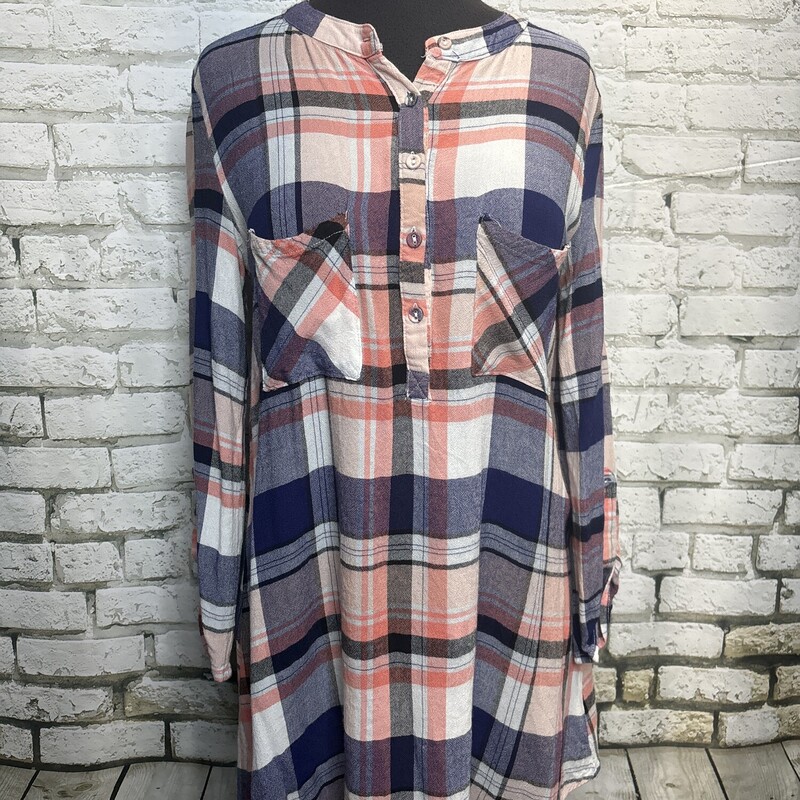 She & Sky, Plaid, Size: Small