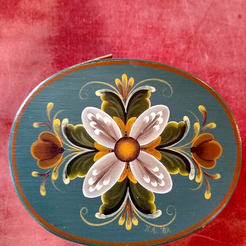 Rosemaling Norway H Paint