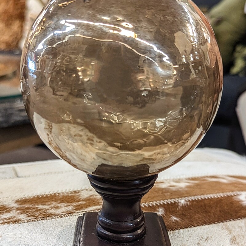 Uttermost Medium Glass Bulb on Stand
Brown Amber Size: 4 x 5.5H