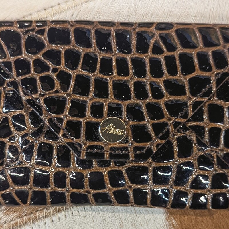 Abas Croc Coin Purse
Black Brown Size: 4.5 x 3H