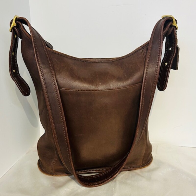 Vintage Leather Coach Handbag
Brown Size: 13 x 12H