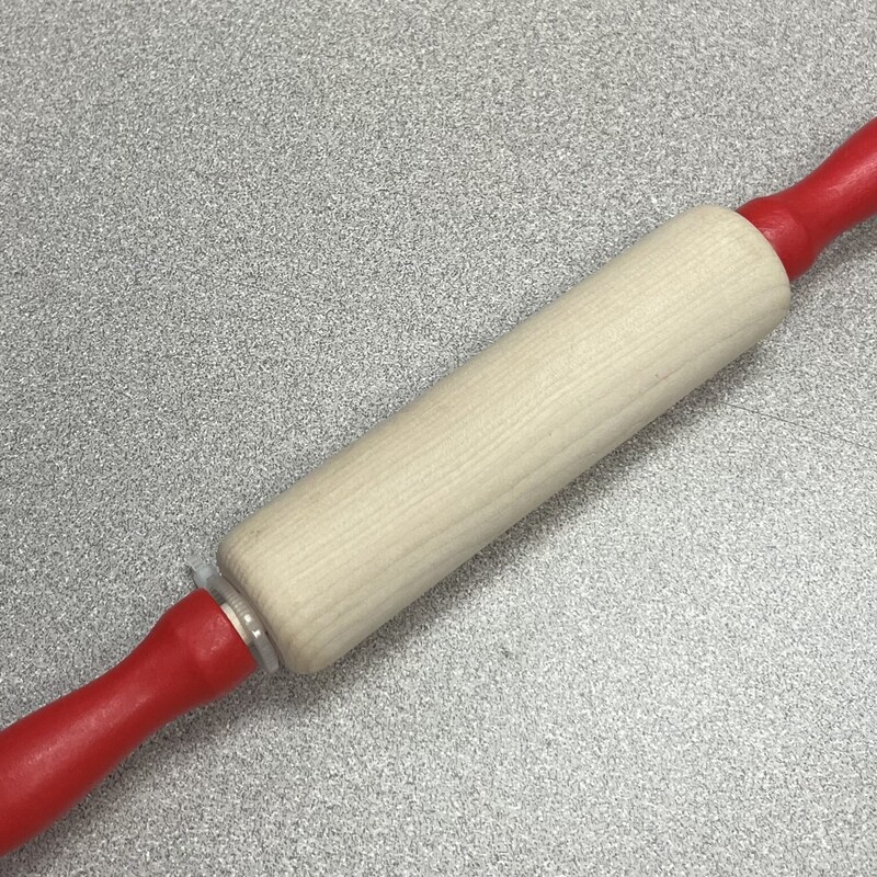 Mini Wooden Rolling Pin, Red, Size: 8 Inch