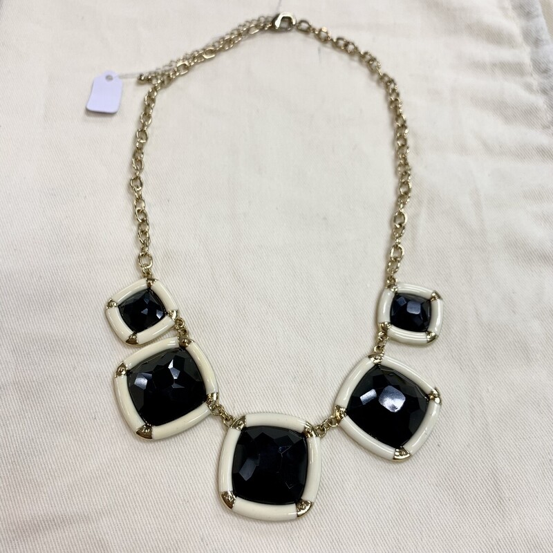 Necklace Square