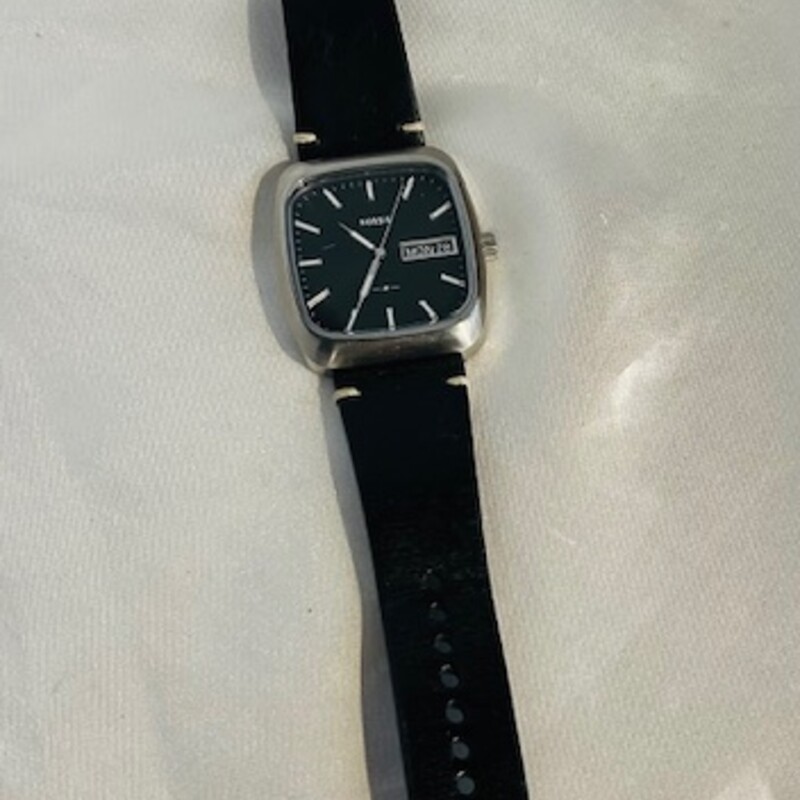 Fossil Mens Leather Watch
Black Silver Size: 9.5L