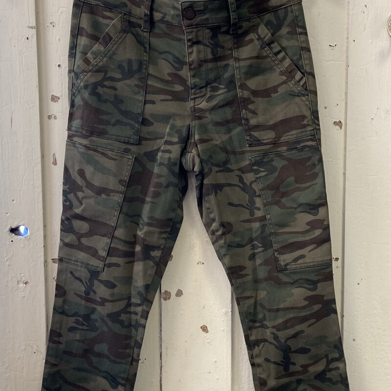 Grm Camo Zip Pcket Jogger<br />
Green<br />
Size: 4 R $85