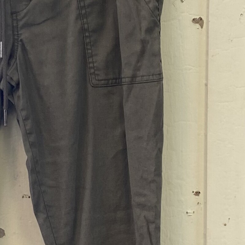 Olive Drwstring Joggers<br />
Olive<br />
Size: S R $89