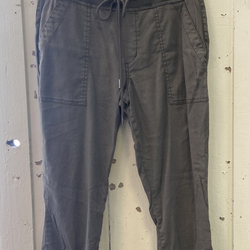 Olive Drwstring Joggers<br />
Olive<br />
Size: S R $89