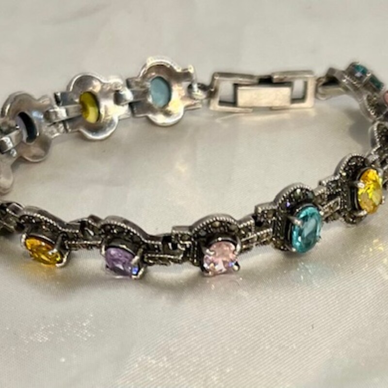 925 Nicky Butler Multigem Bracelet
Silver and Multicolor
Size: 7 Diameter