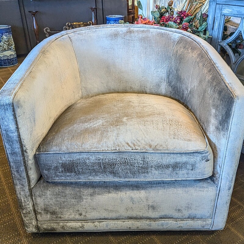 Arhaus Camden Velvet Barrel Accent Chair
Gray Size: 32 x 32 x 29H
Matching chair sold separately