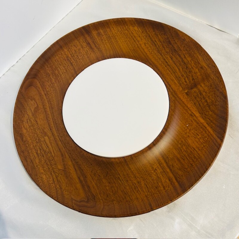 Black Walnut Round Tray with Ceramic Tile Center
Brown White
Size: 12 diameter