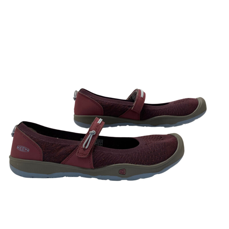 Keen Moxie Velcro MaryJanes
Color:  Wine
Size: 6