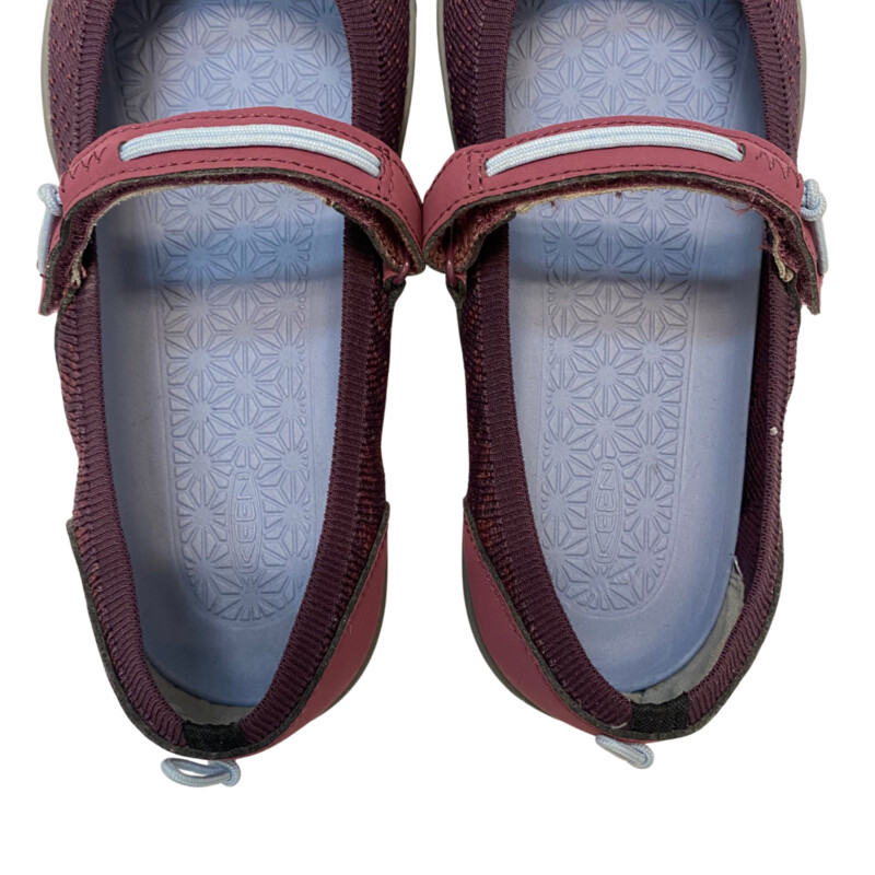 Keen Moxie Velcro MaryJanes<br />
Color:  Wine<br />
Size: 6