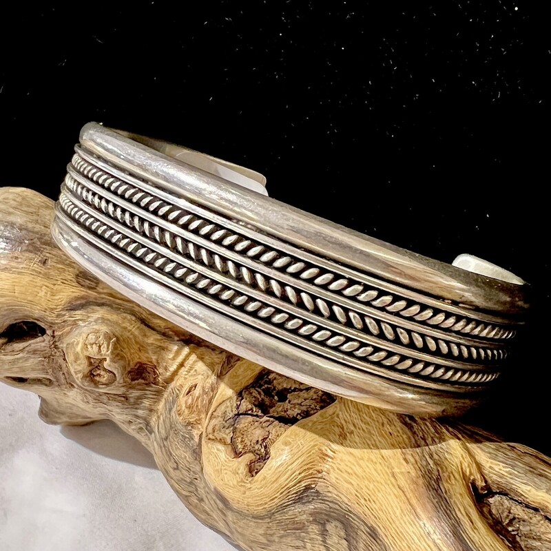 Sterling Tom Hawk Cuff