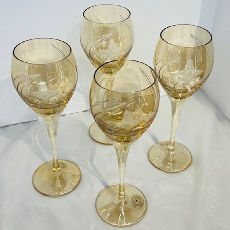 Set of 4 Tuscany Handblown Luster Floral Wine Glasses
Amber Clear
Size: 3.5 x 8.5H
Romanian