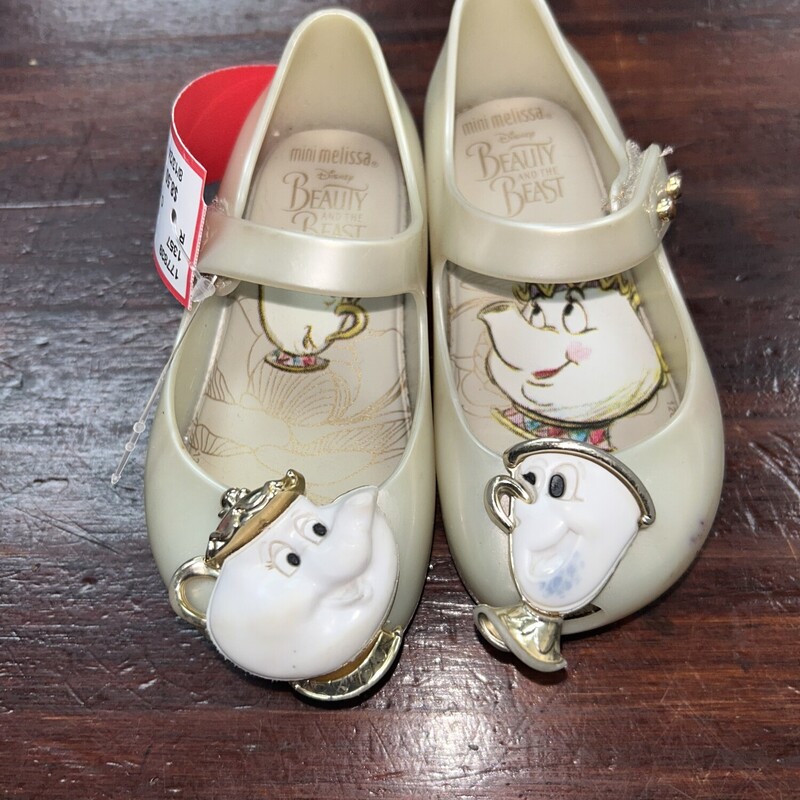 6 Ms Potts Flats, White, Size: Shoes 6