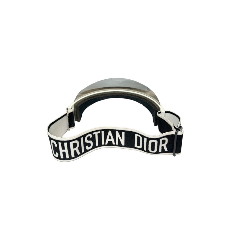 Dior Visor Club1 ECG Grey
Size: OS

Light Cracking on the top of the visor.