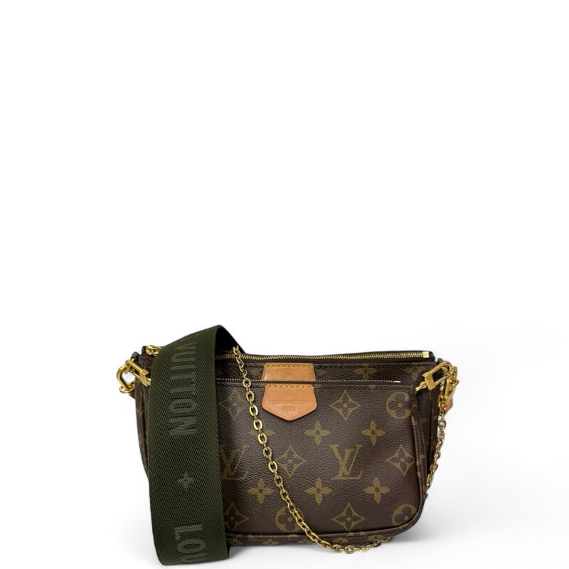 Louis Vuitton Pochette, Monogram, Size: Multi

Dimensions:
Base length: 9.25 in
Height: 5.25 in
Width: 1.5 in
Drop: 14 in

Date Code: SD4210

Note: Does not include circle pochette